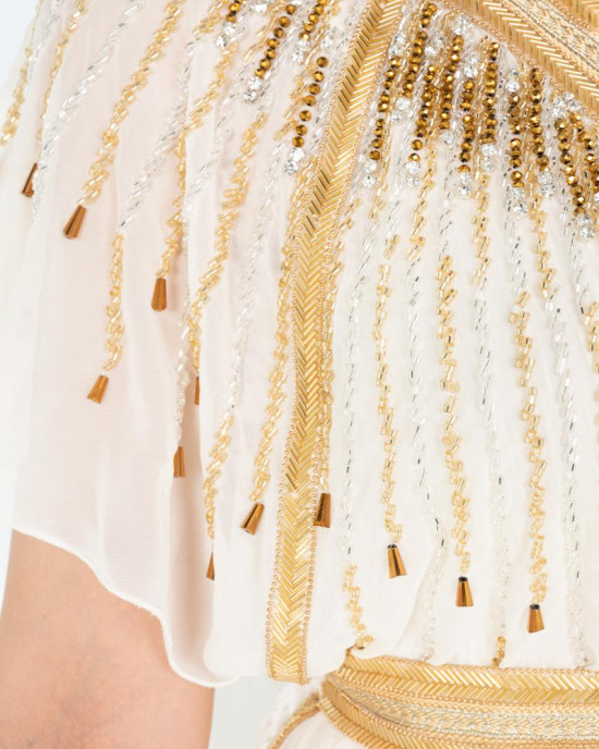 جلابية فاخرة مطرز بحزام مطرز 