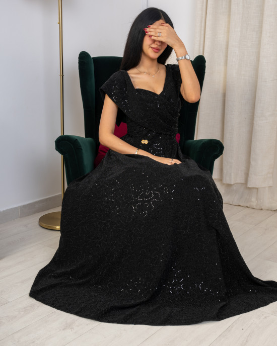 فستان سواريه أسود أنيق